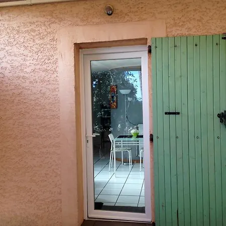 Les Ecureuils Apartment *